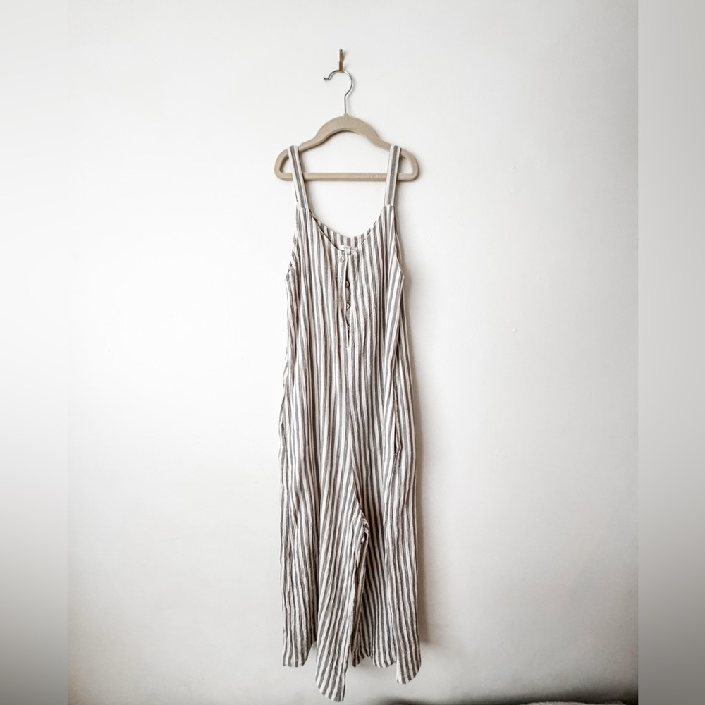 Rylee and cru women’s Striped Sleeveless Jumpsuit size XS